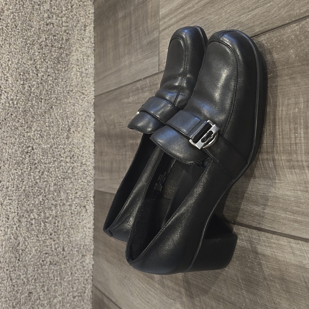 Womens dress shoes